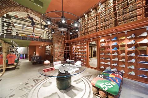 sneaker shops in milano italy